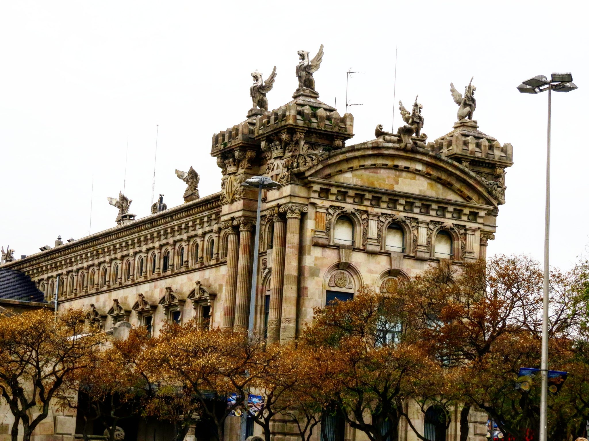 Top Sightseeing Places in Barcelona – Travel With Me 24 X 7